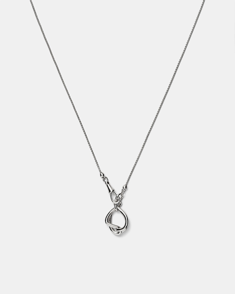 Mila Pendant Necklace