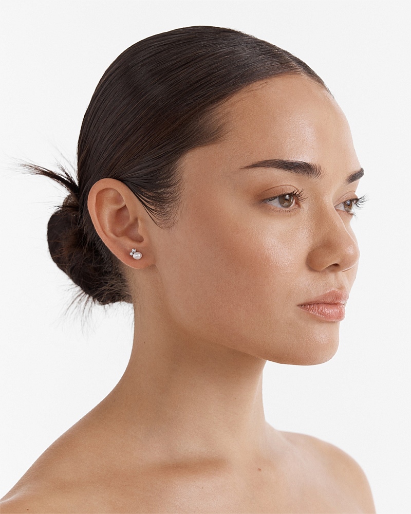 La Perle Stud Earrings