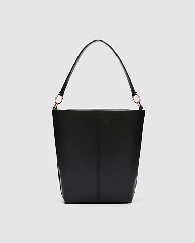 D-VINE BUCKET BAG