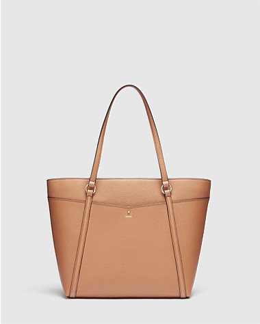 D-Vine Carry All Tote Bag