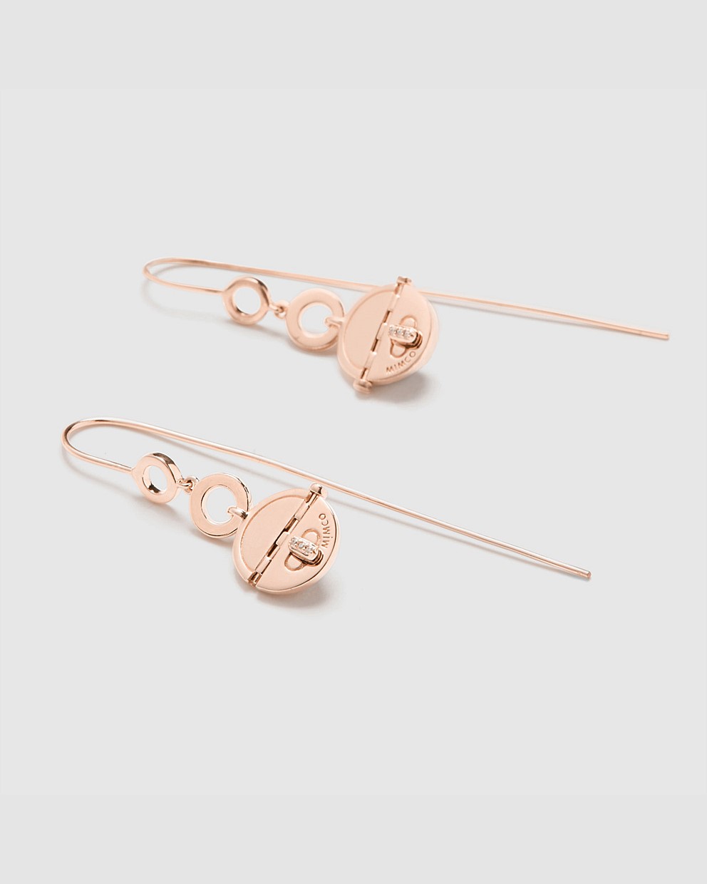 TURNLOCK THREAD EARRINGS