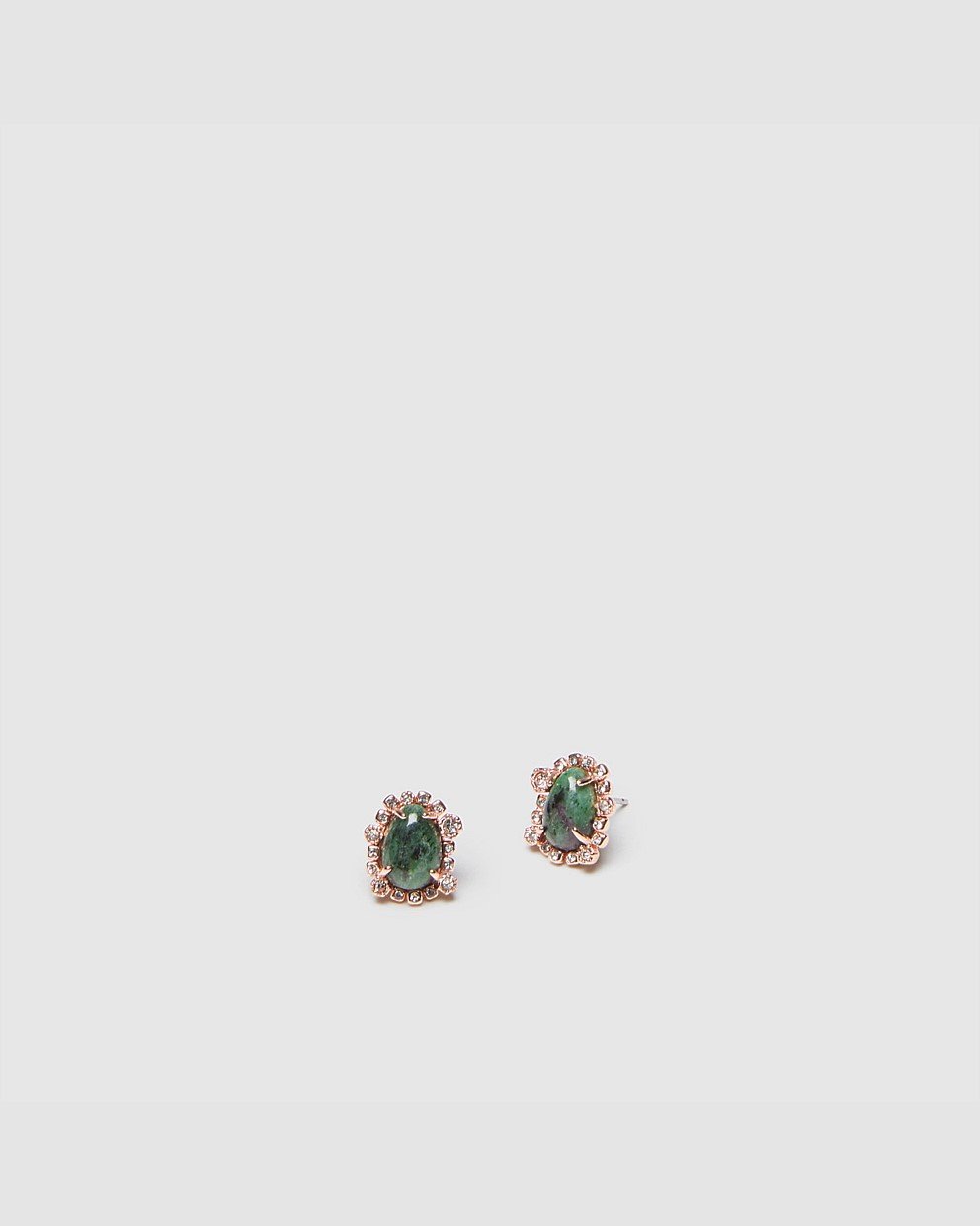 MAJESTY STUD EARRINGS