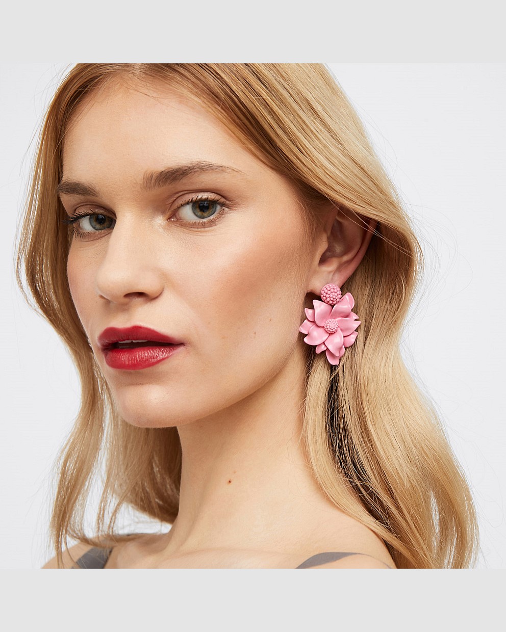 marshmallow-lustre-drop-earrings-drop-earrings-mimco