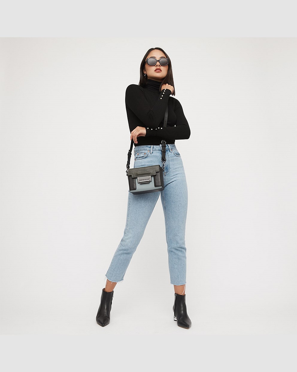 ELEMENT SATCHEL