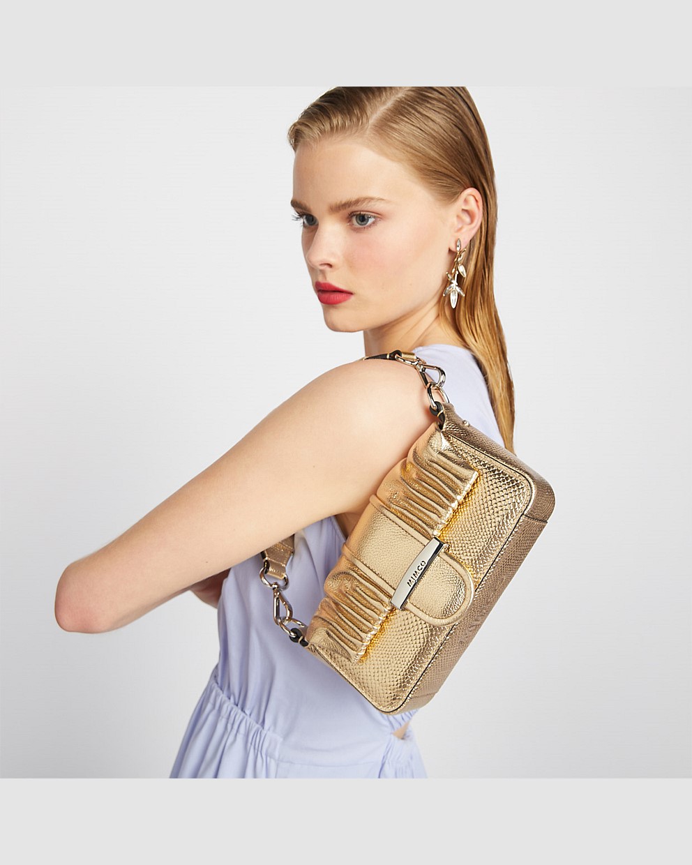 Drama Shoulder Bag