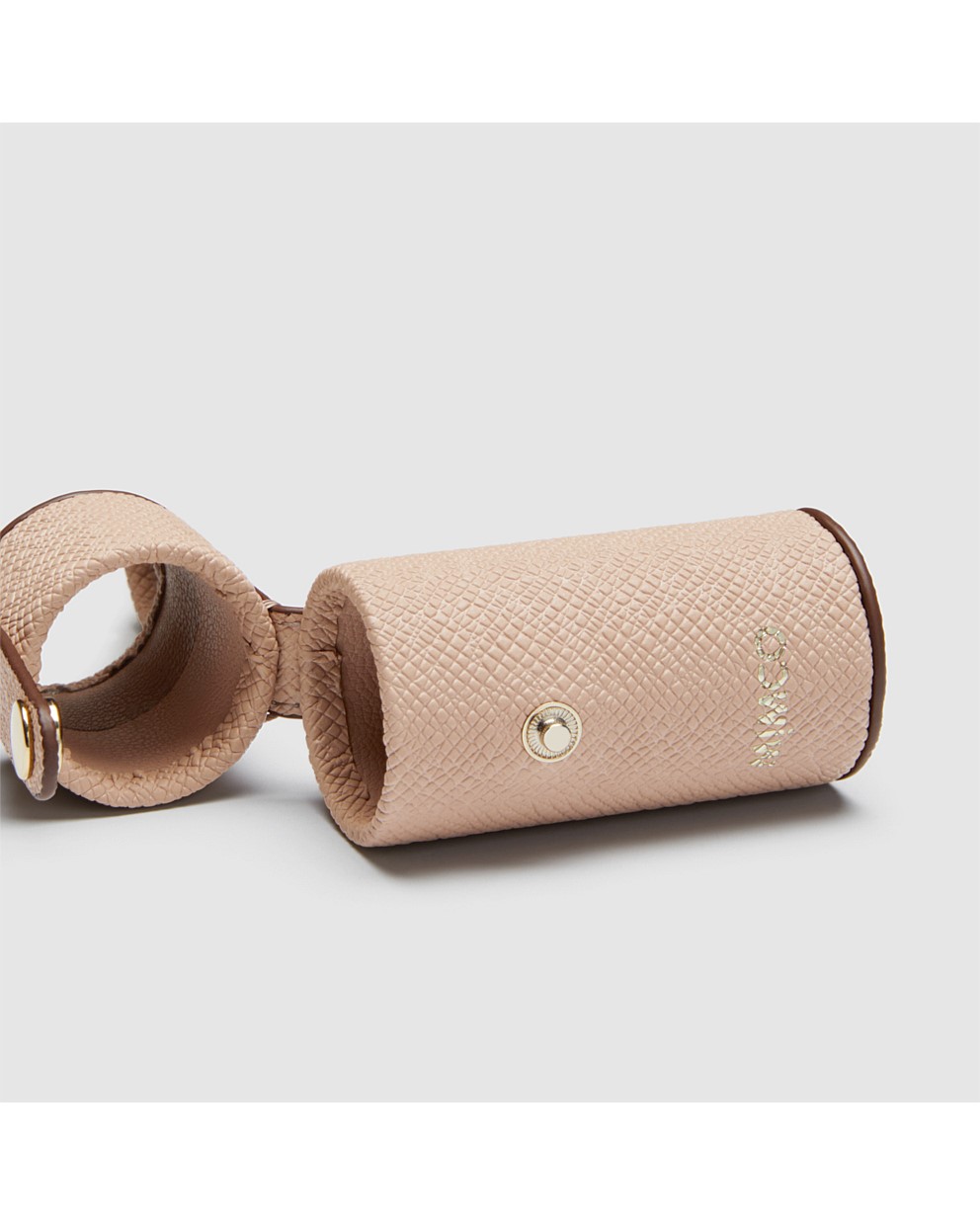 mim-lip charm