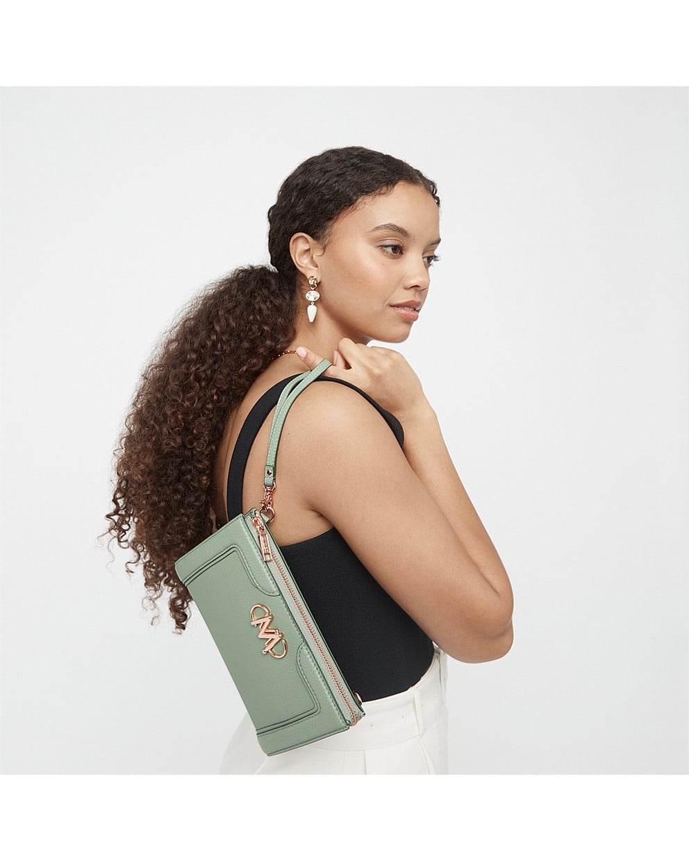 unite medium pouch
