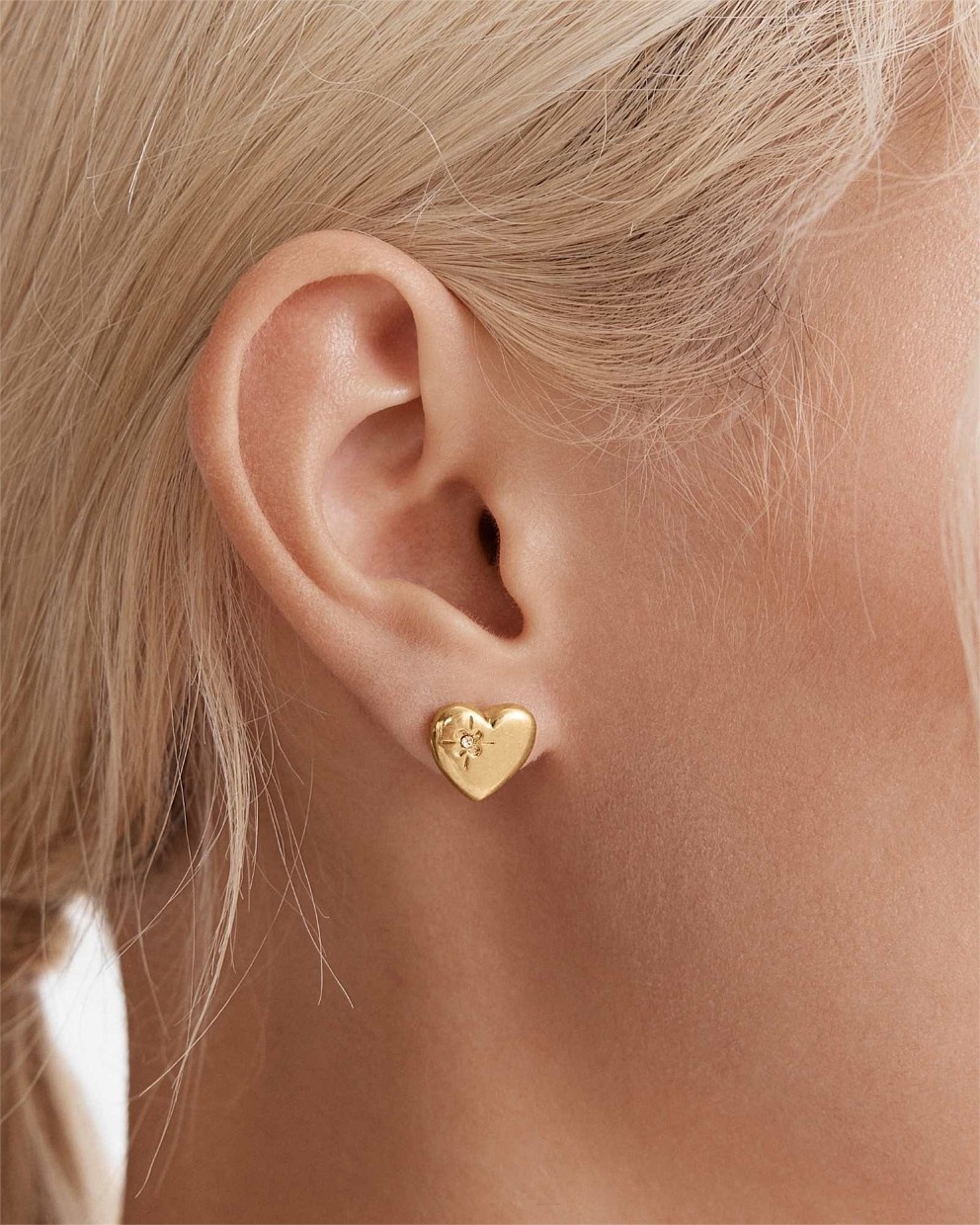 Affaire Stud Earrings