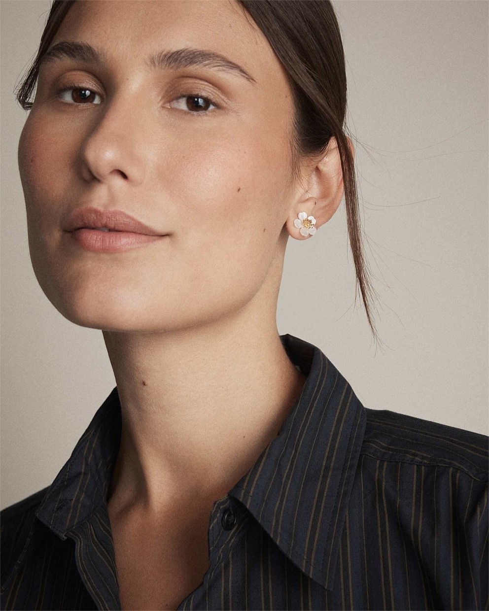 Resin Flower Stud Earrings