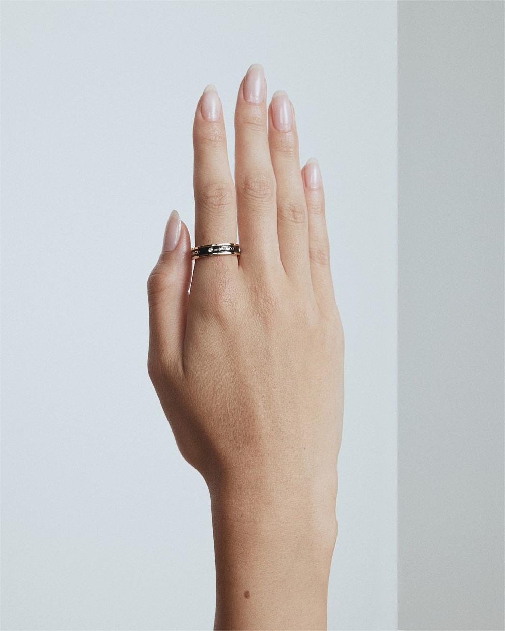 Enamour Ring